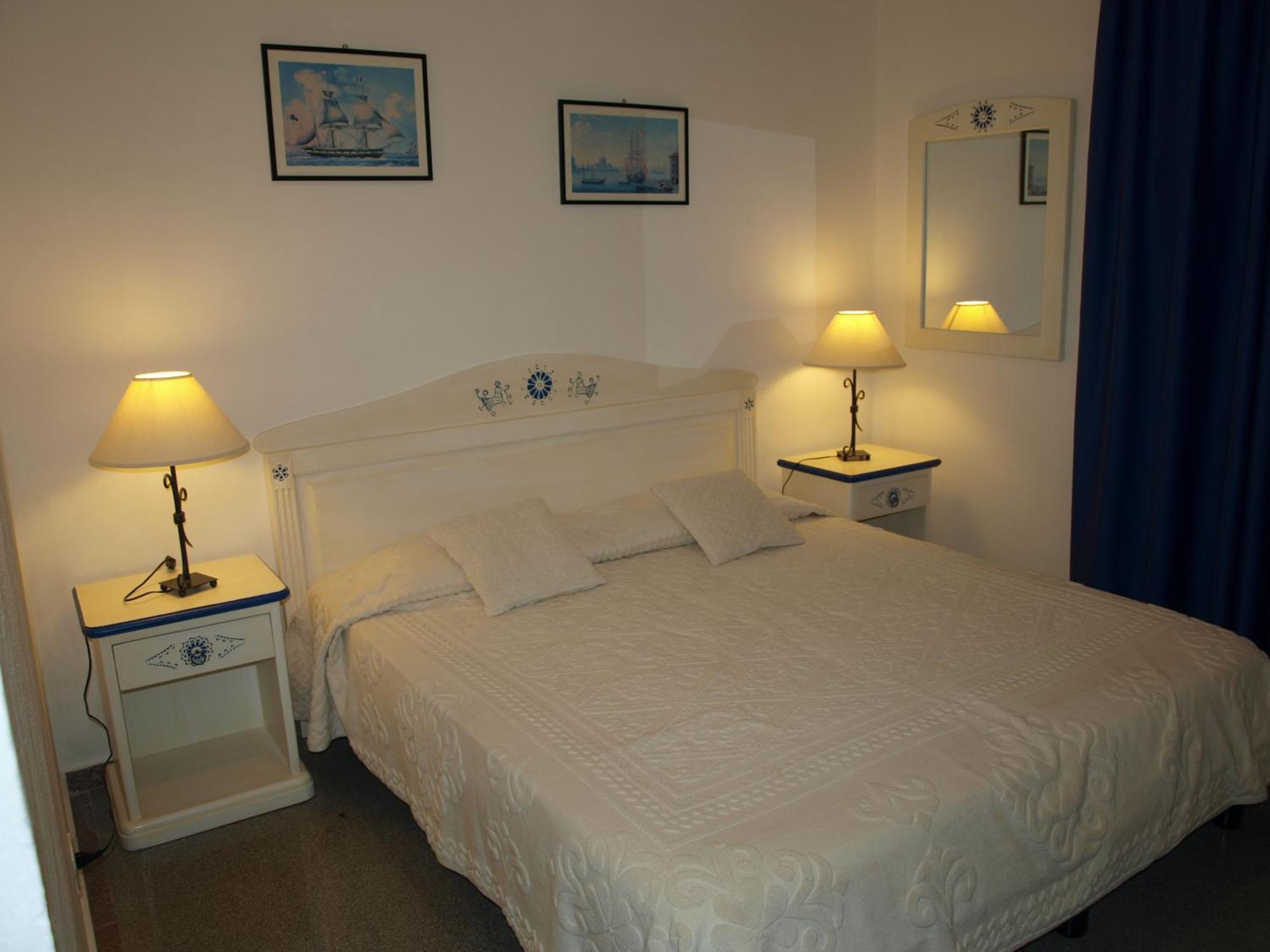 Hotel La Conchiglia La Maddalena  Kamer foto