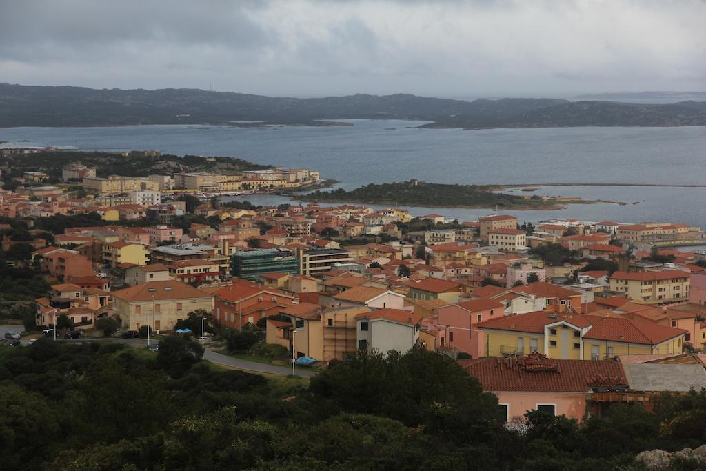 Hotel La Conchiglia La Maddalena  Buitenkant foto
