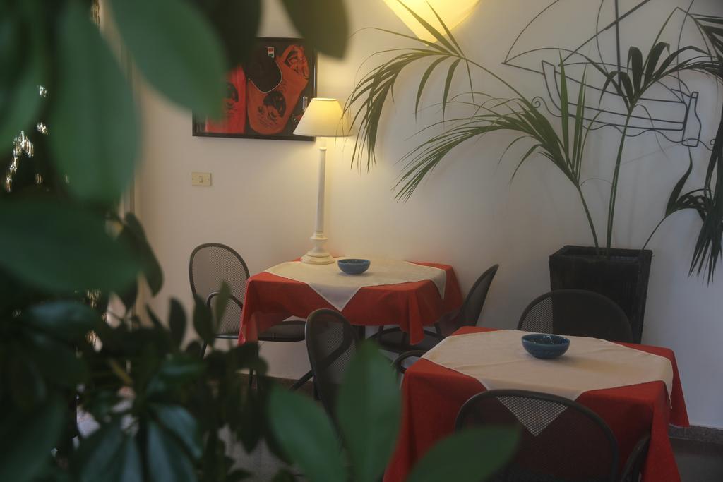 Hotel La Conchiglia La Maddalena  Buitenkant foto