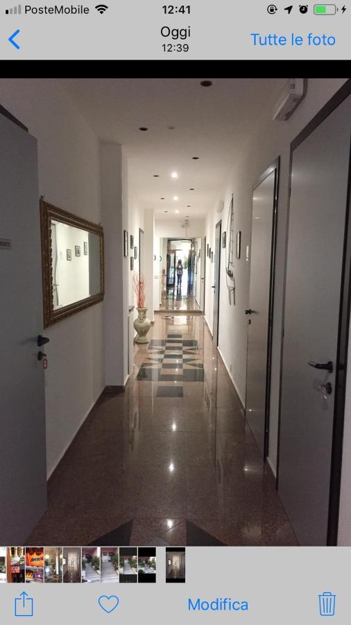 Hotel La Conchiglia La Maddalena  Buitenkant foto